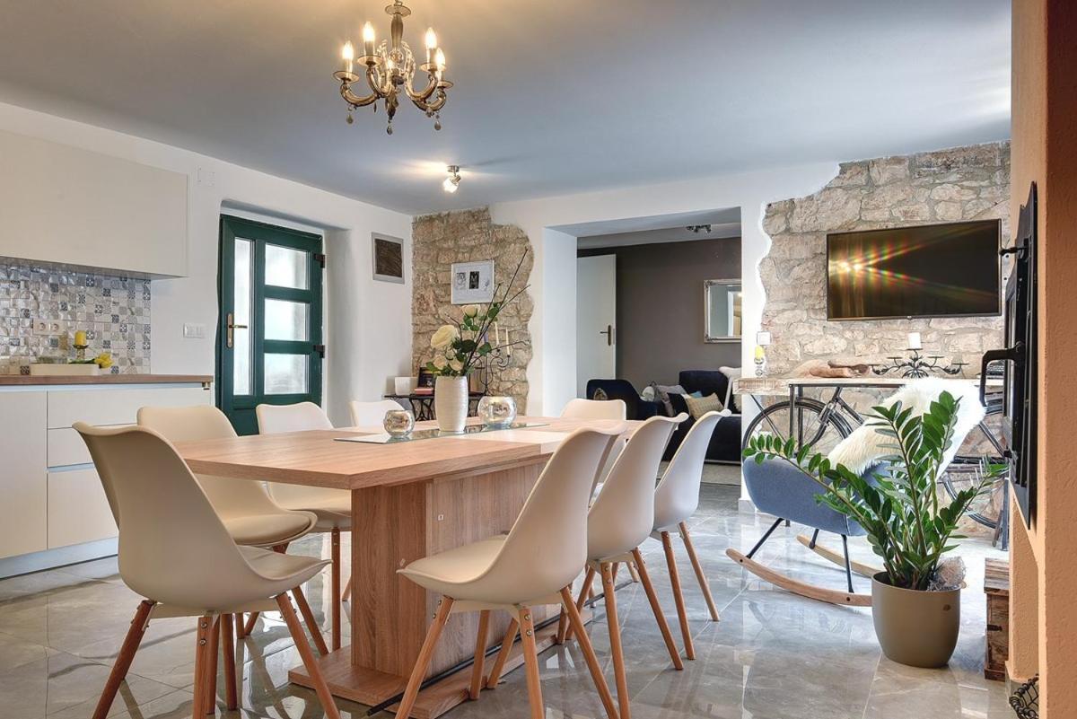 Villa Micol Gajana Bagian luar foto