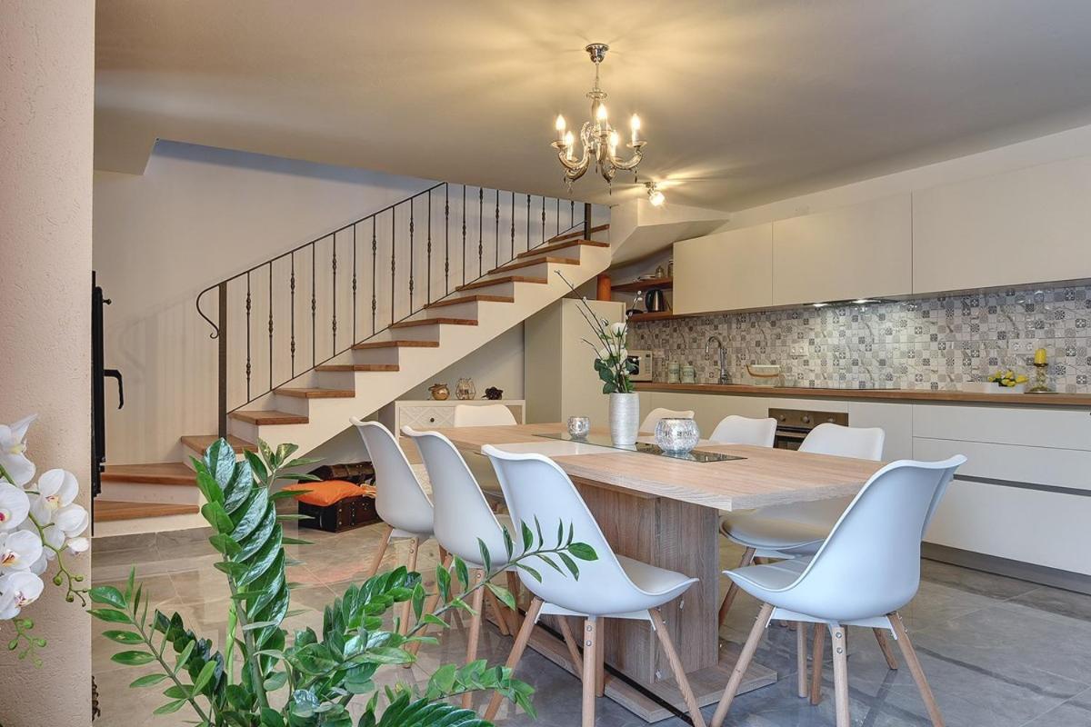 Villa Micol Gajana Bagian luar foto