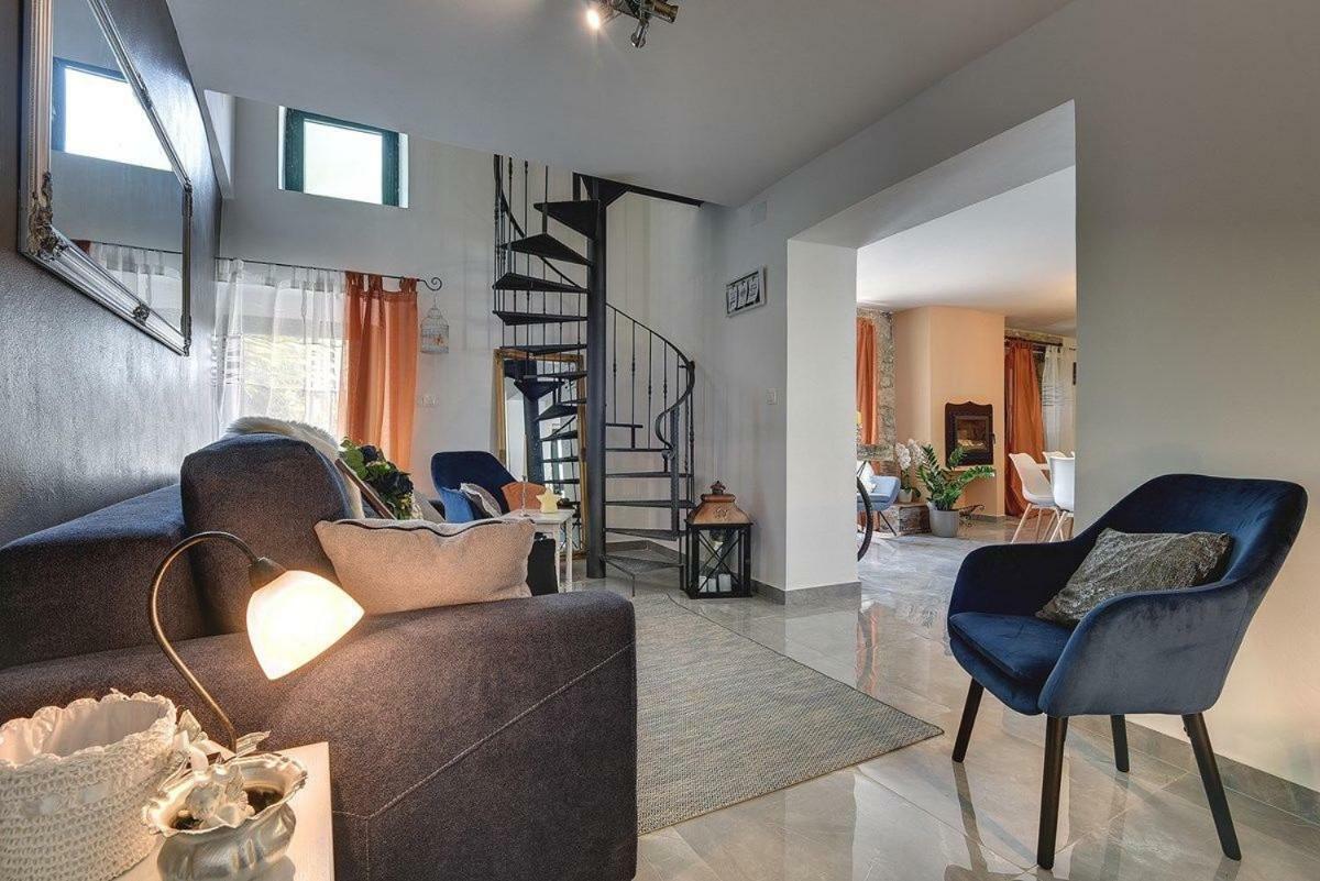 Villa Micol Gajana Bagian luar foto