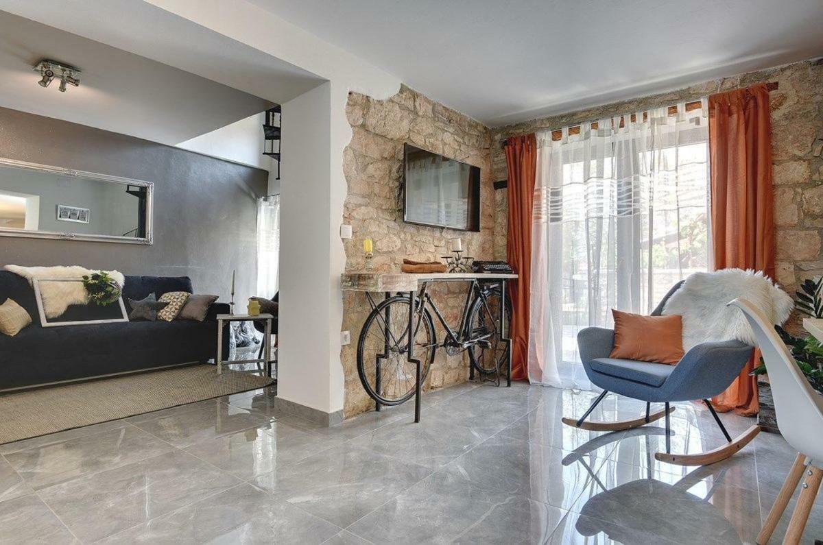 Villa Micol Gajana Bagian luar foto